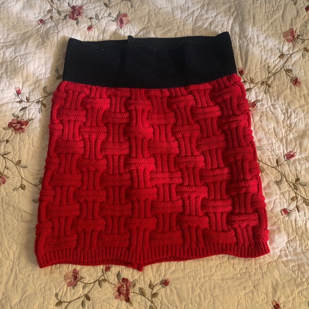 Red knitted mini skirt